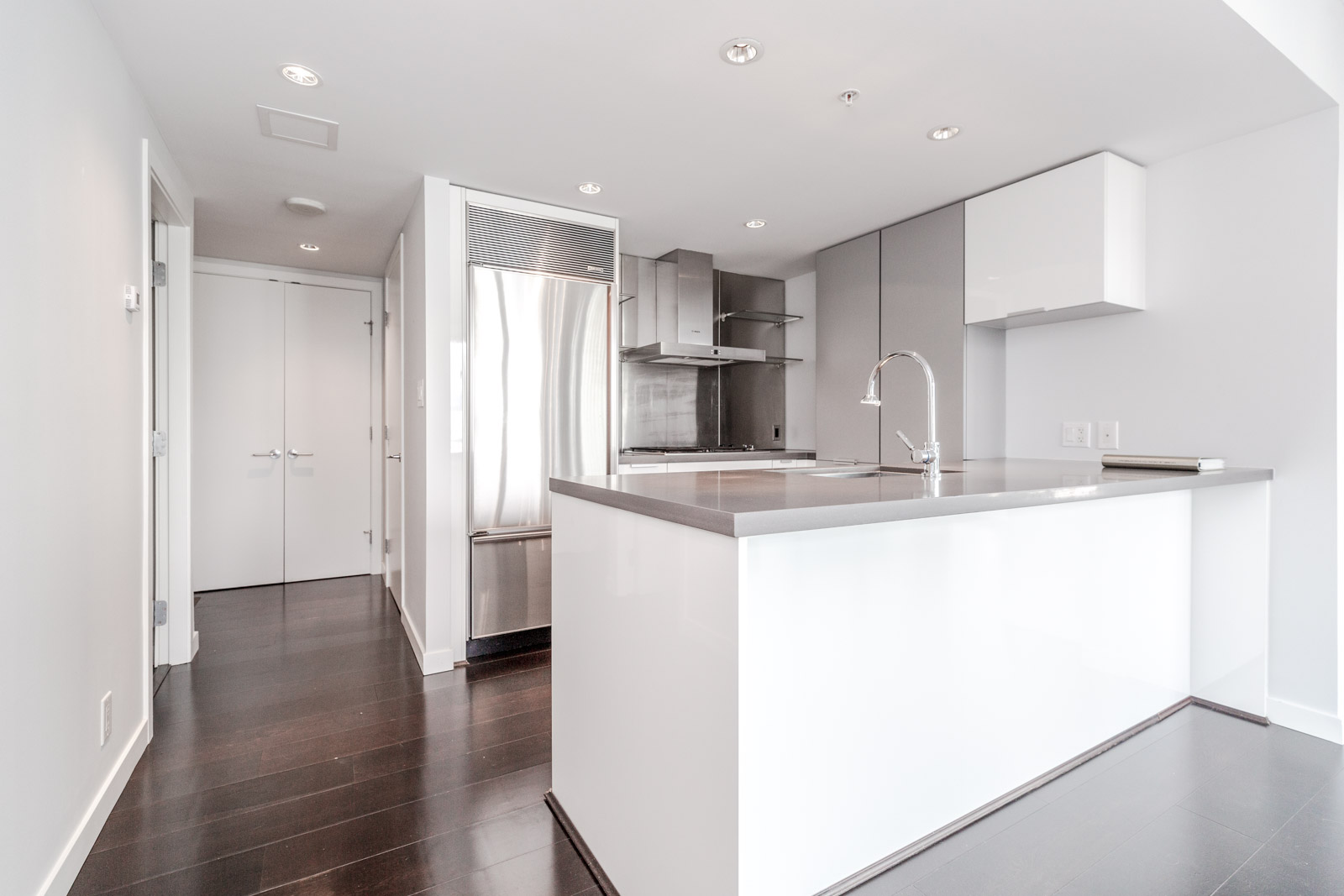 White Kitchen in 788 Richards St Condo Birds Nest Properties Vancouver Rentals