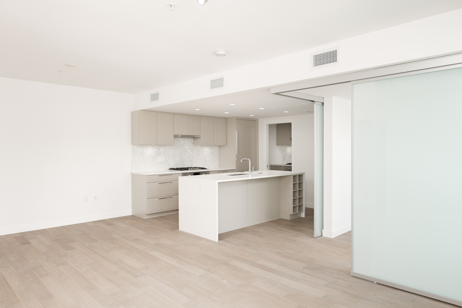 Kitchen and dining area of Vancouver rental townhome.