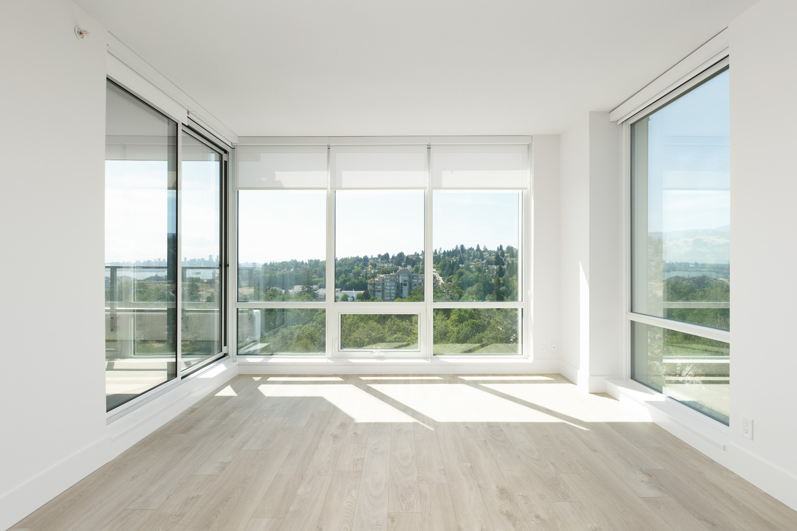 North Vancouver luxury rental condo with view.