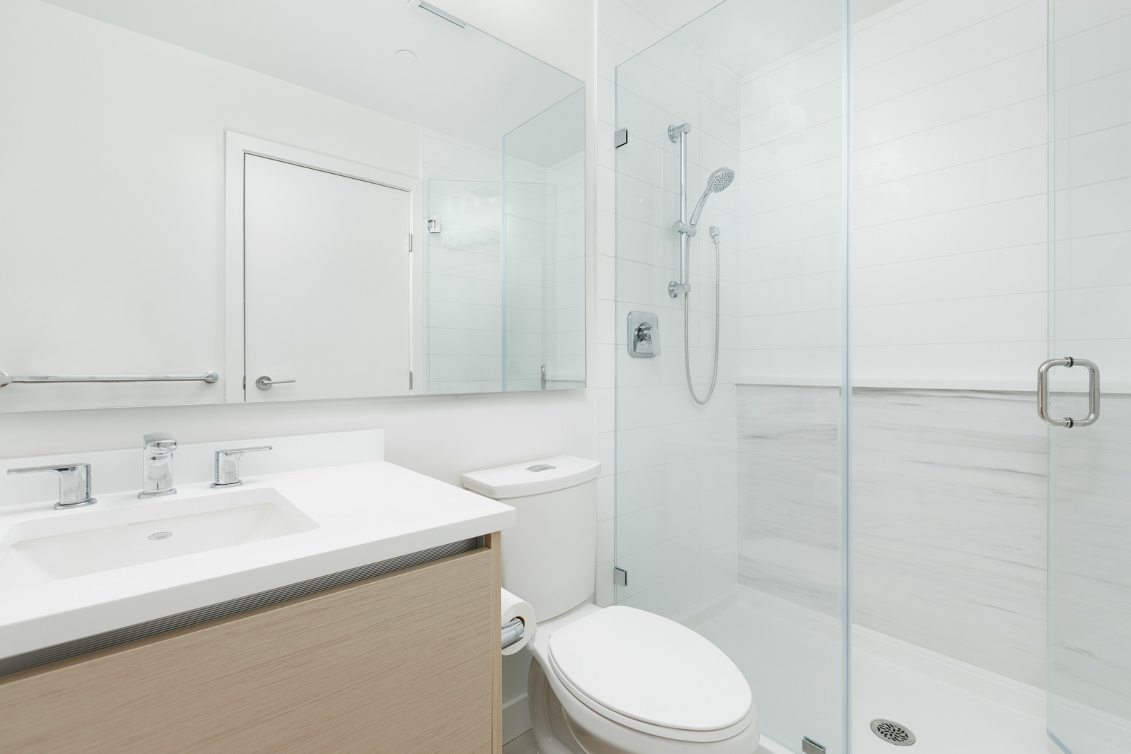Bathroom inside Burnaby luxury penthouse for rent by Vancouver property management.