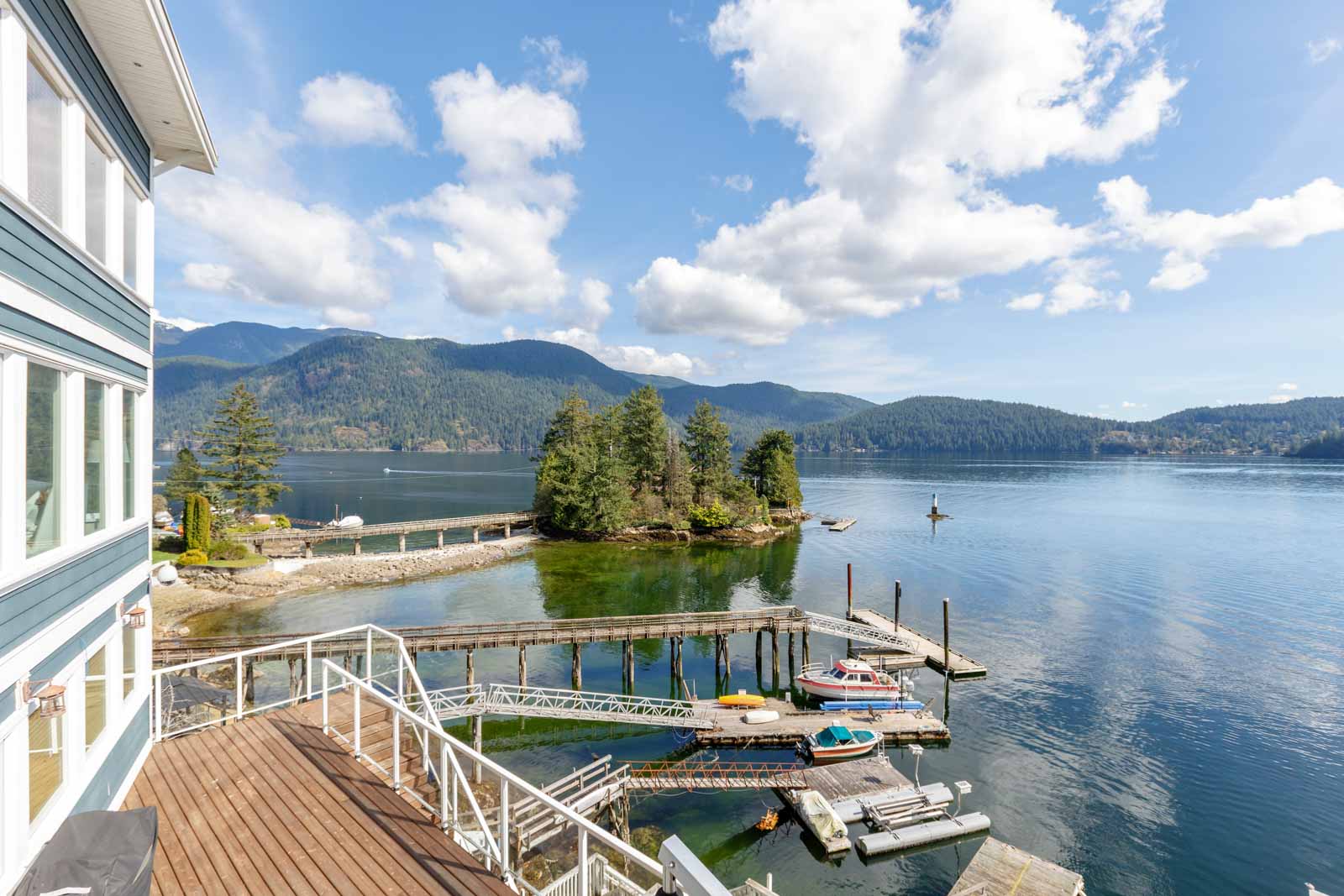 Private dock outside North Vancouver luxury rental home.