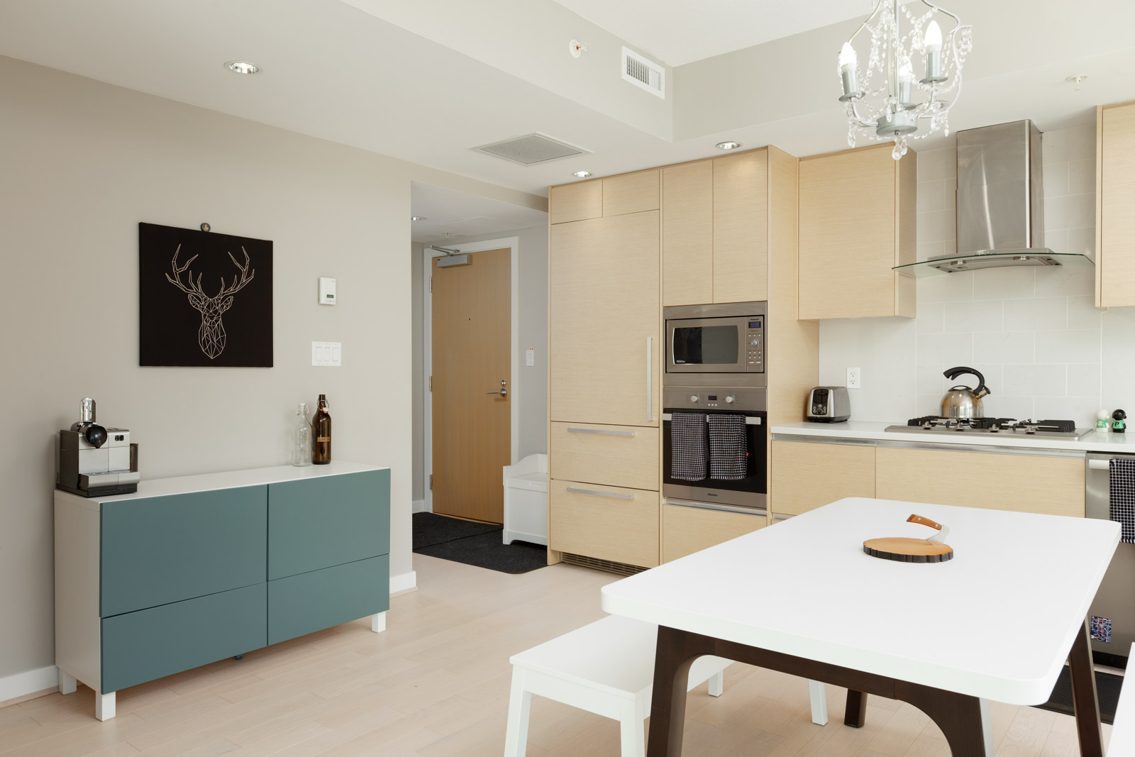 Kitchen and dining area of Vancouver condo rental.