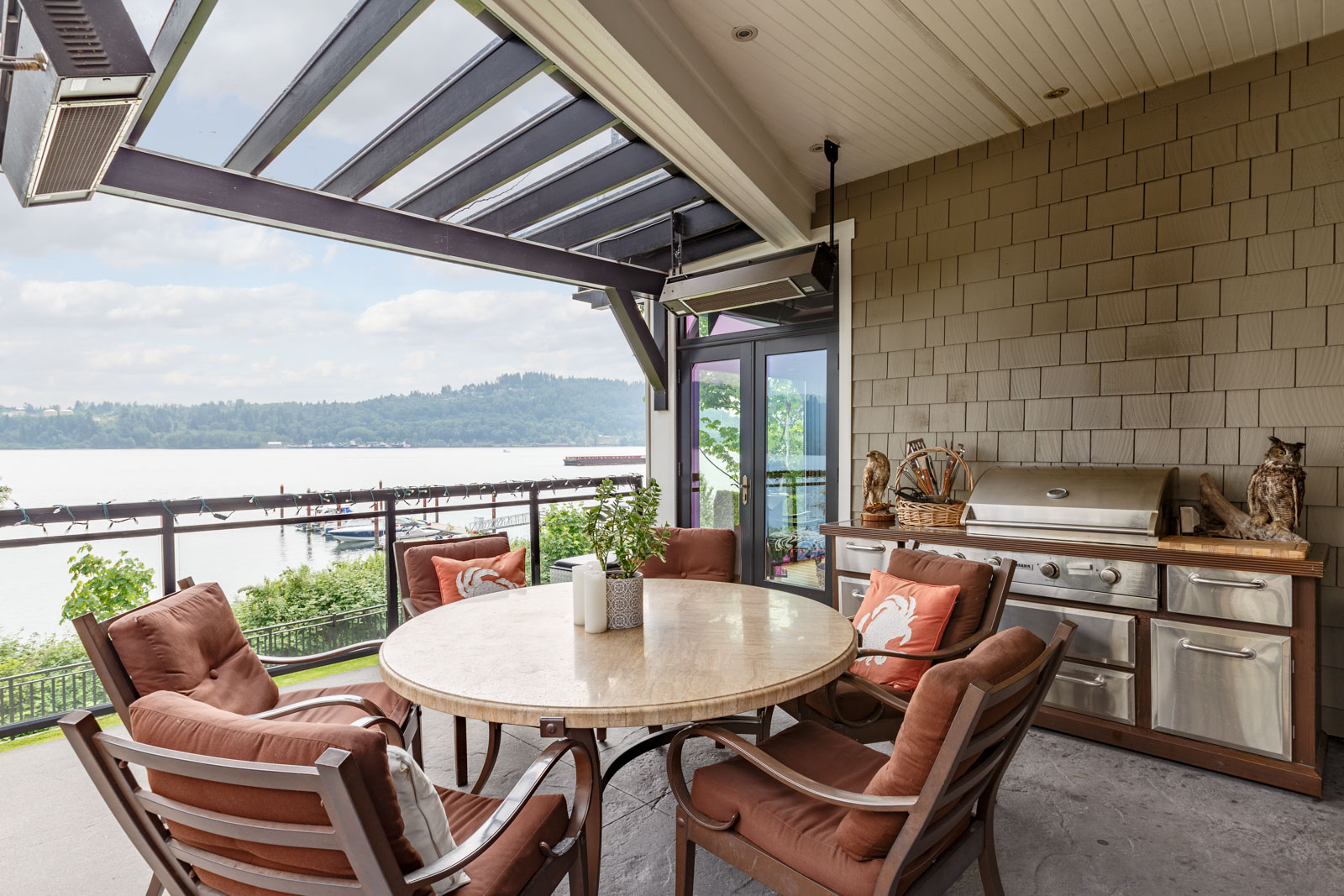 Porch on balcony of North Vancouver luxury rental.