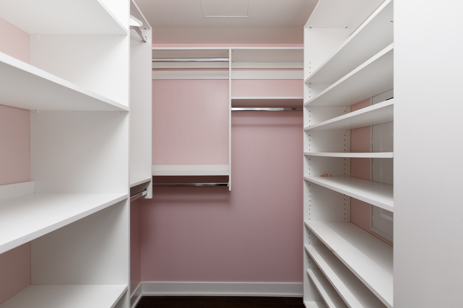 Organized closet in Kits360 condo managed by Birds Nest Properties