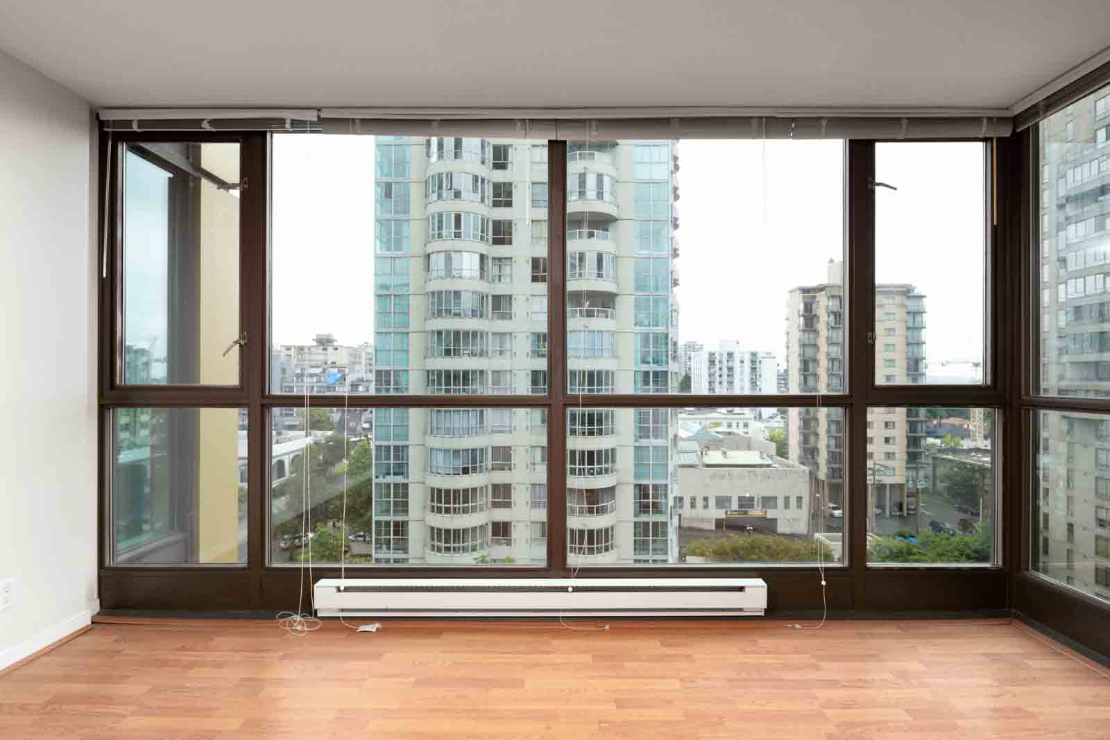 living room with hardwood floors in rental condo in the Downtown neighbourhood of Vancouver