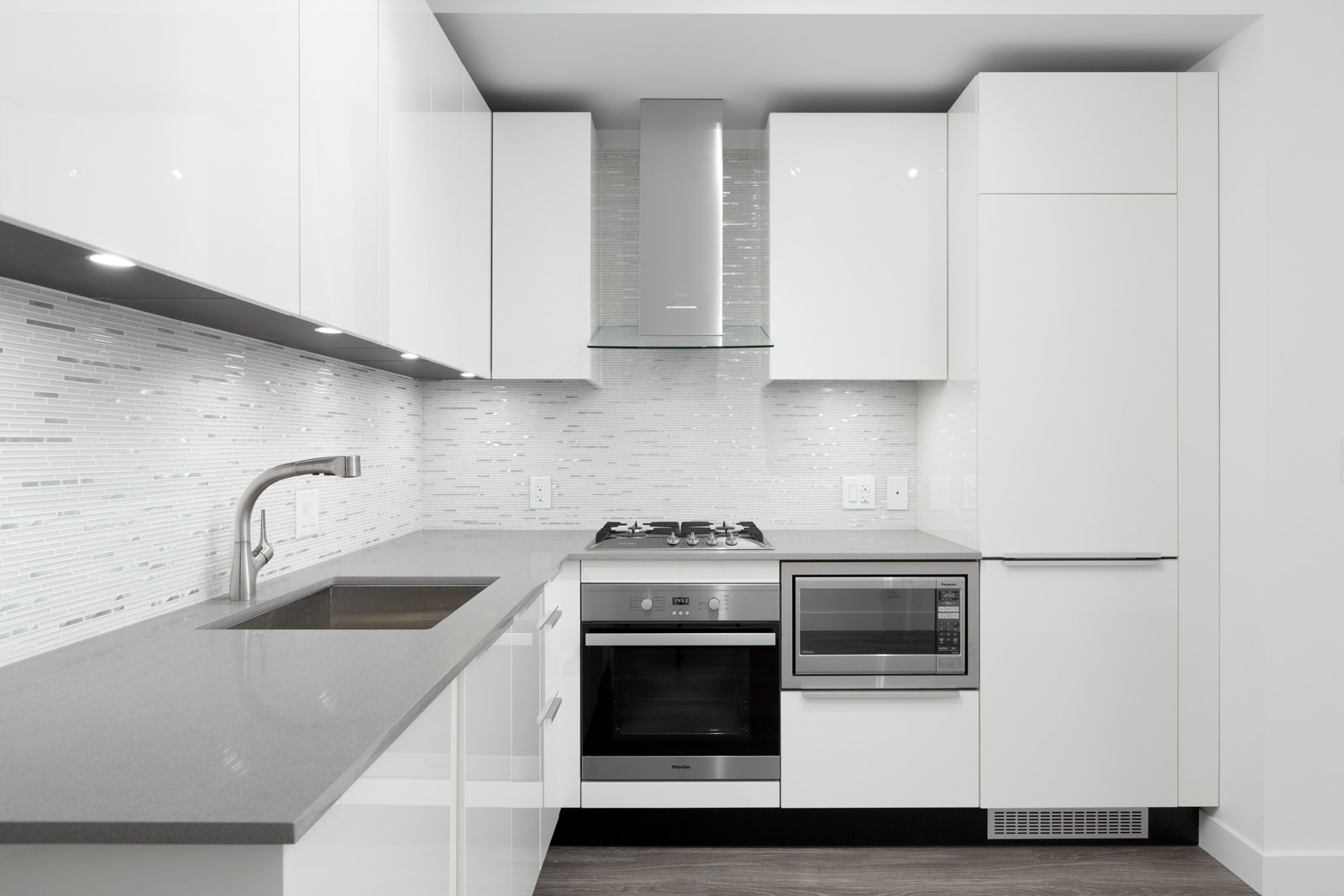 kitchen in rental condo with Birds Nest Properties property management in Vancouver