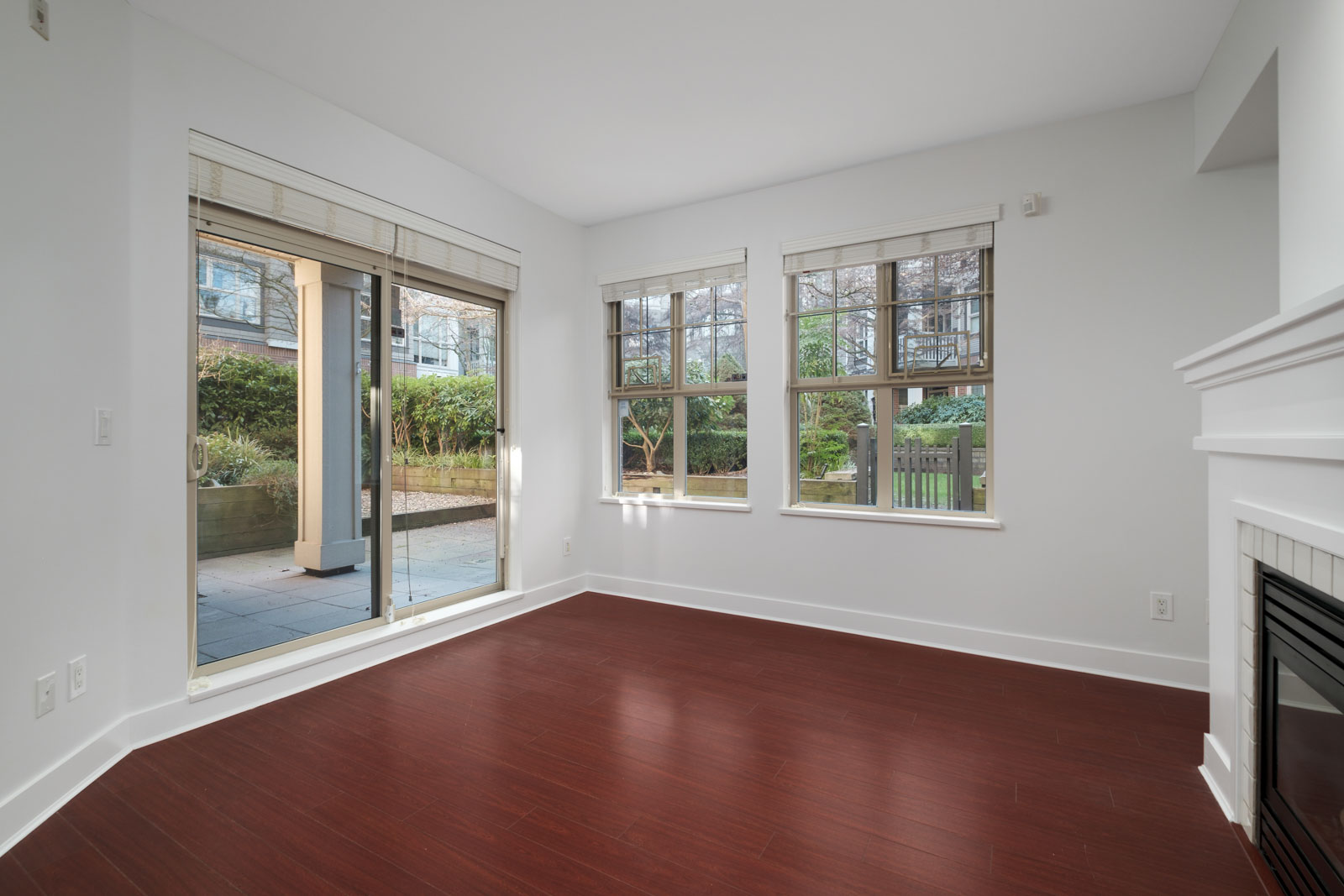 living room with hardwood floors in garden level rental apartment in alexandra house in shaughnessy of vancouver westside