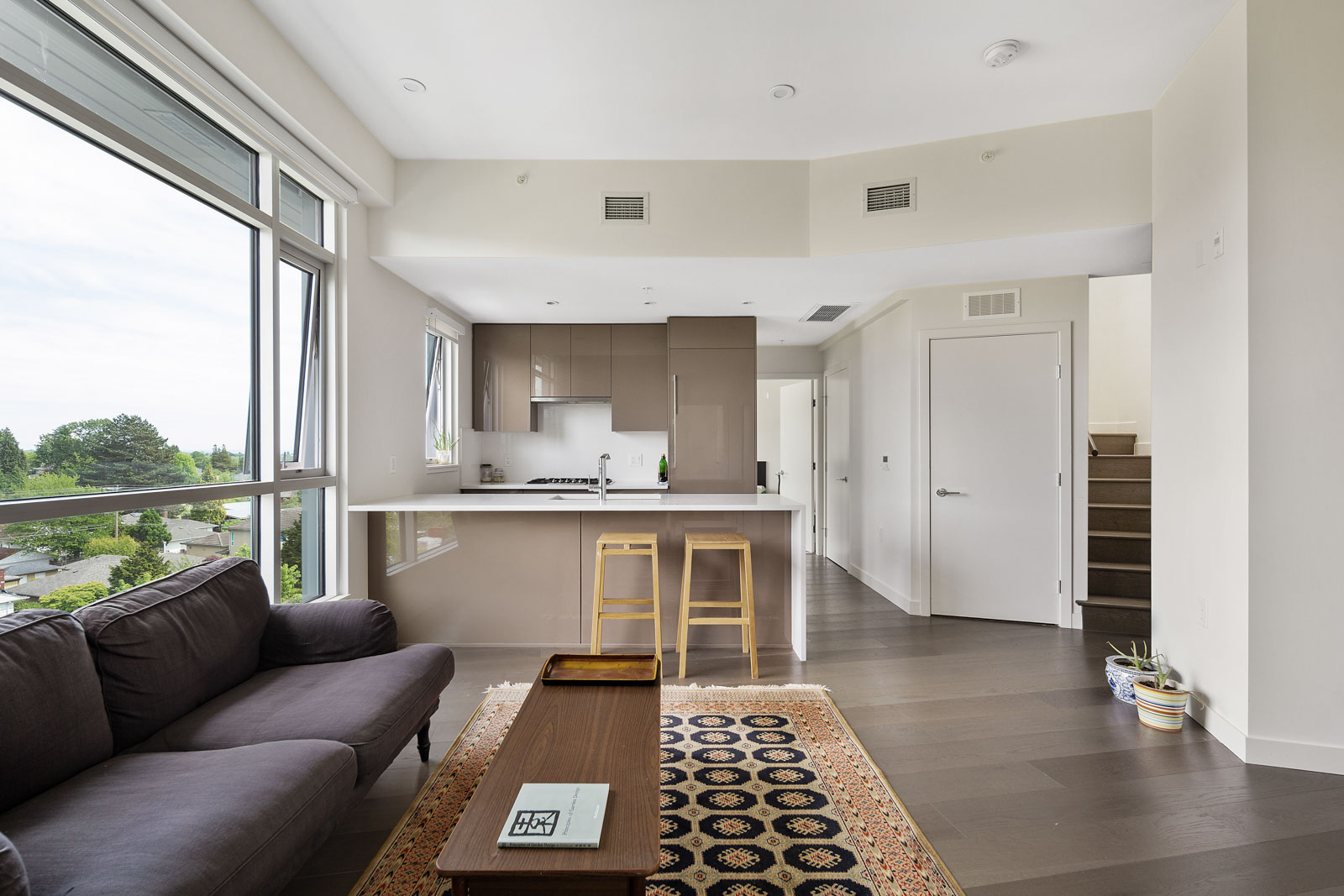 open concept floor plan in high end condo managed by Birds Nest Properties