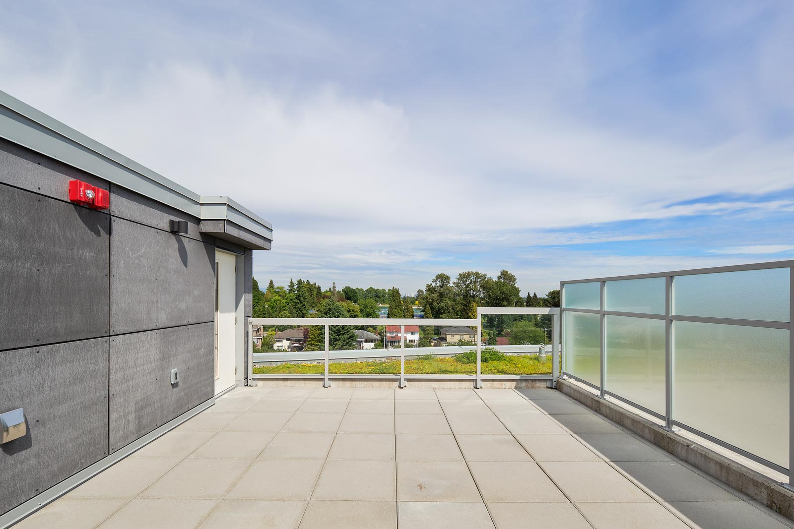 huge balcony that overlook the lushes greens the city has to offer