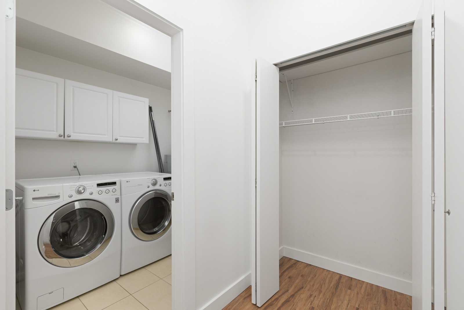 laundry machines in Burnaby condo