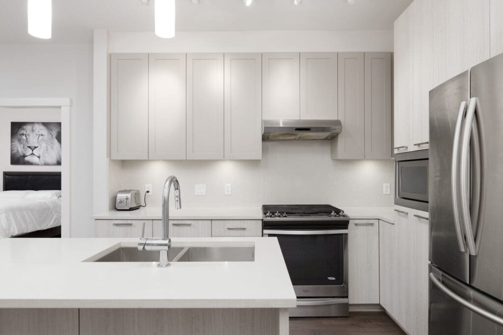 North Vancouver Modern Apartment